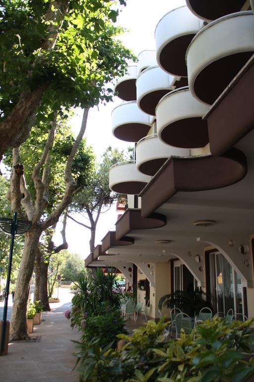 Hotel Flora Bellaria-Igea Marina Exterior photo