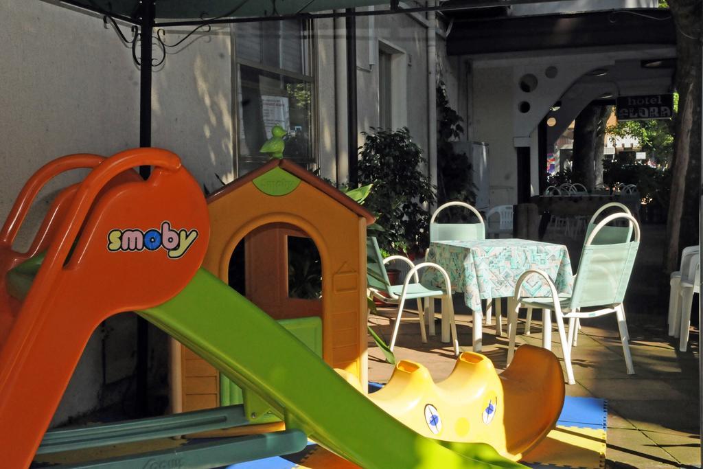 Hotel Flora Bellaria-Igea Marina Exterior photo