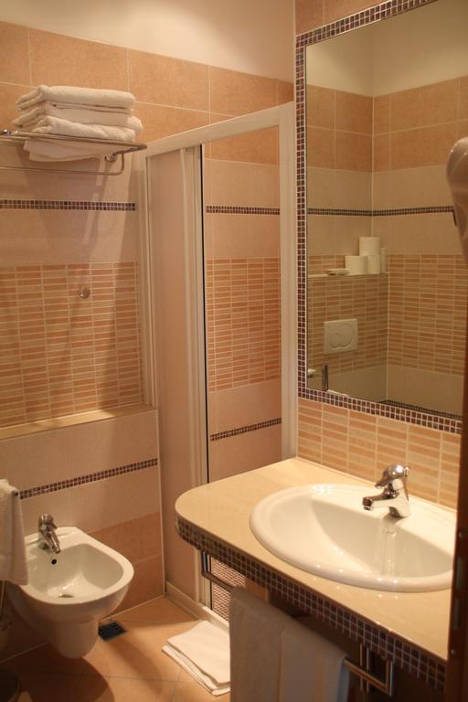 Hotel Flora Bellaria-Igea Marina Room photo